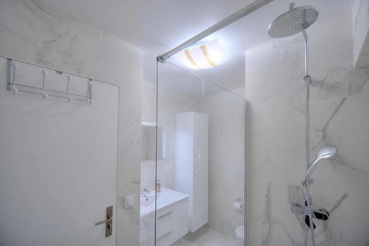 Apartment Immogroom - 2 Br- Bright - Terrace - Wifi - Air Conditioning Cannes France