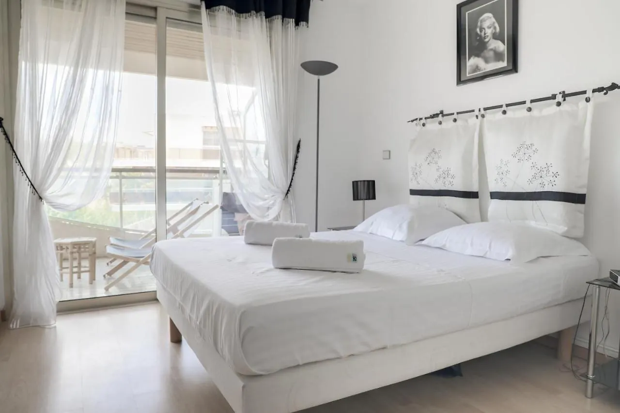 Immogroom - 2 Br- Bright - Terrace - Wifi - Air Conditioning Cannes Apartment