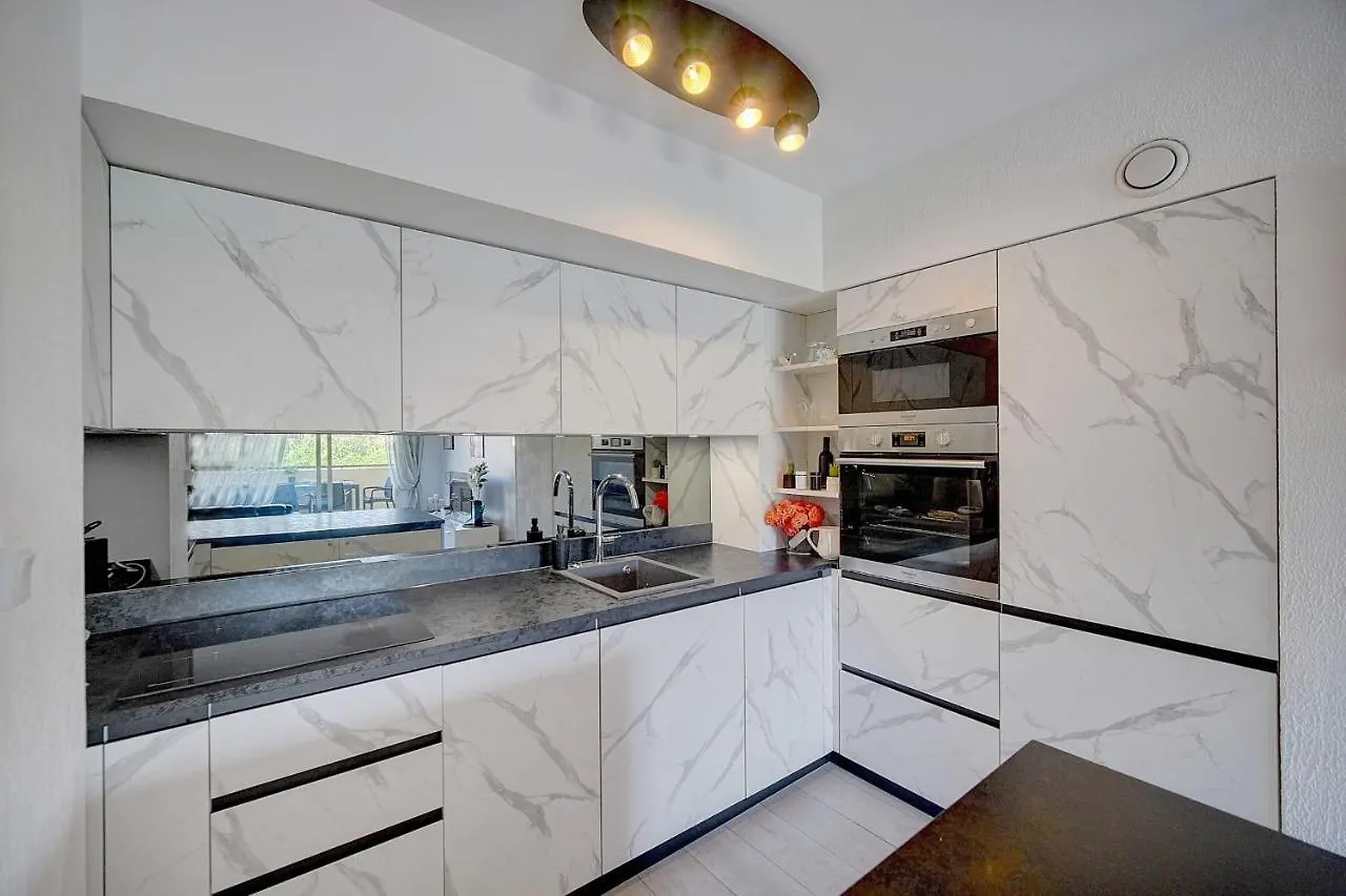 Apartment Immogroom - 2 Br- Bright - Terrace - Wifi - Air Conditioning Cannes